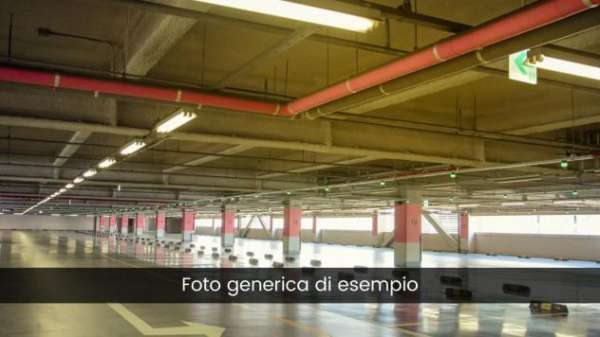 Foto Garage in vendita a Ancona - 5 locali 316mq