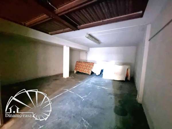 Foto Garage in vendita a Prato