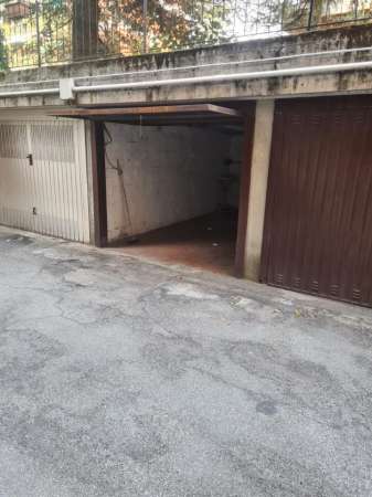 Foto Garage in vendita a Sasso Marconi