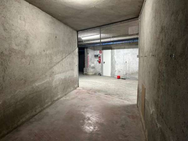 Foto Garage in vendita a Ventimiglia - 1 locale 13mq