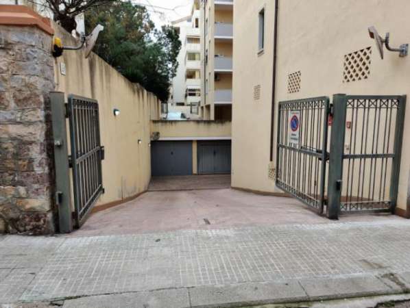 Foto Garage in vendita zona centro