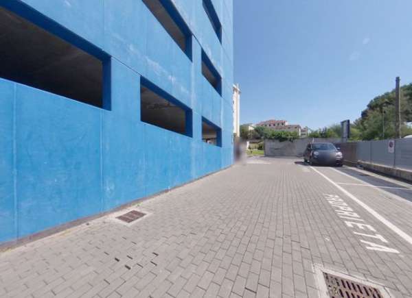 Foto Garage Multipiano a Livorno