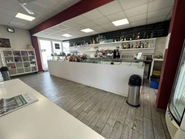 Foto GFP - BAR CON IMMOBILE