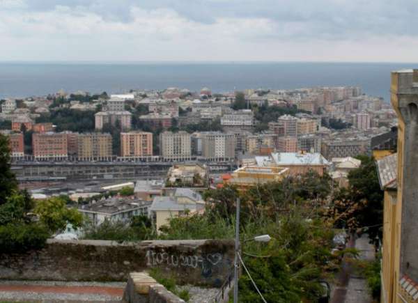 Foto GOA IMMOBILIARE VENDE IN PIENA ALBARO , PRESTIGIOSA VIA APPARTAMENTO DI AMPIA METRATURA, A POCHI PASSI DA CORSO ITALIA ASSOLUTAMENTE COMODO A TUTTO, S