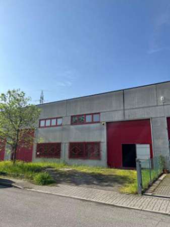 Foto Immobile di 630 m con 1 locale in vendita a Crevalcore
