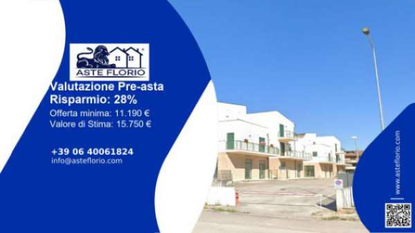 Foto Immobile in asta di 10 m con pi� di 5 locali in vendita a Fermo