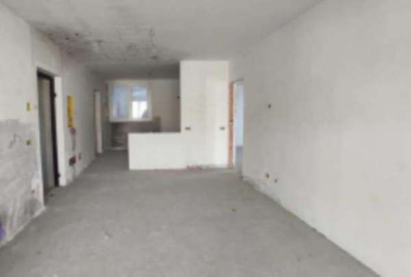 Foto Immobile in asta di 115 m con 3 locali e box auto in vendita a Luino