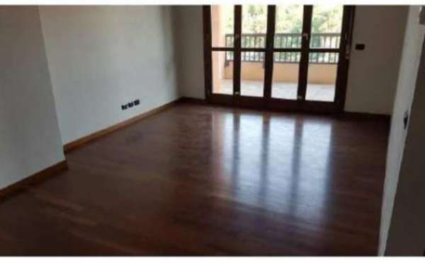 Foto Immobile in asta di 123 m con pi� di 5 locali e box auto in vendita a Canegrate
