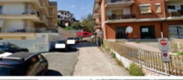 Foto Immobile in asta di 1233 m con pi� di 5 locali in vendita a Fonte Nuova