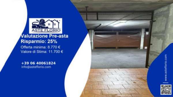 Foto Immobile in asta di 13 m, box auto in vendita a Torino