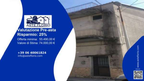 Foto Immobile in asta di 130 m, box auto in vendita a Acireale