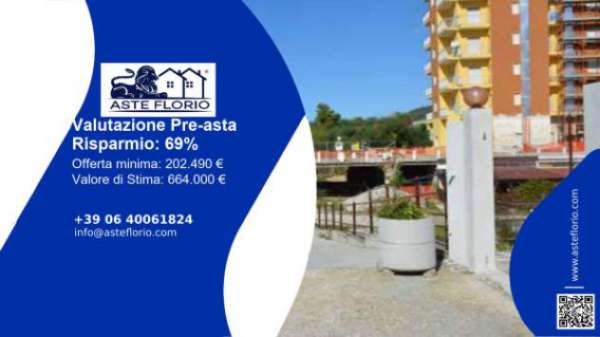 Foto Immobile in asta di 1305 m con pi� di 5 locali in vendita a Catanzaro