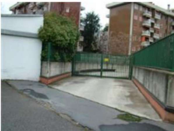 Foto Immobile in asta di 16 m, box auto in vendita a Milano