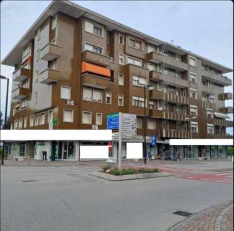Foto Immobile in asta di 169 m con pi� di 5 locali in vendita a Pordenone