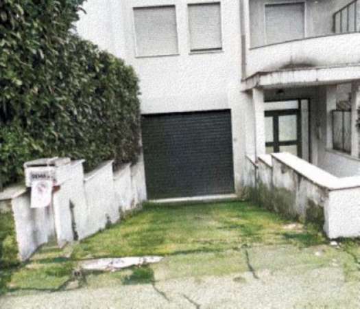 Foto Immobile in asta di 170 m, box auto in vendita a Colleferro