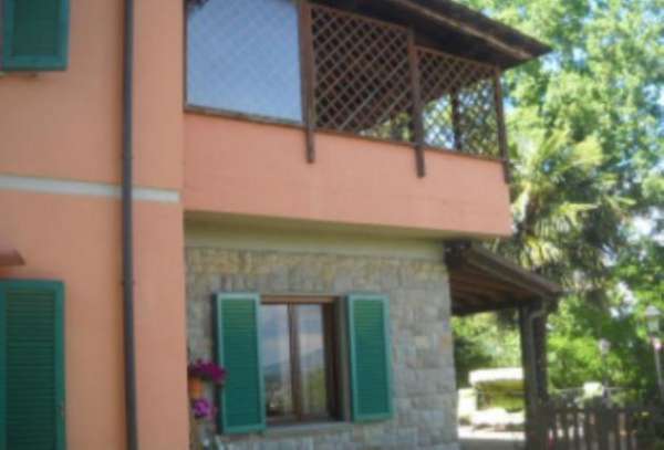 Foto Immobile in asta di 225 m in vendita a Figline e Incisa Valdarno