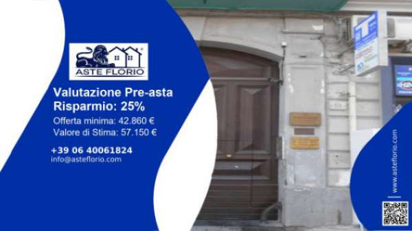 Foto Immobile in asta di 252 m con pi� di 5 locali in vendita a Napoli