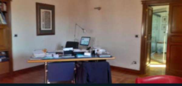 Foto Immobile in asta di 256 m in vendita a Roma