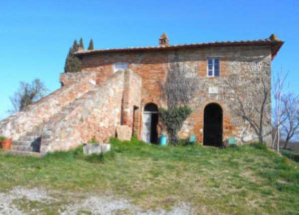 Foto Immobile in asta di 325 m in vendita a Chiusi
