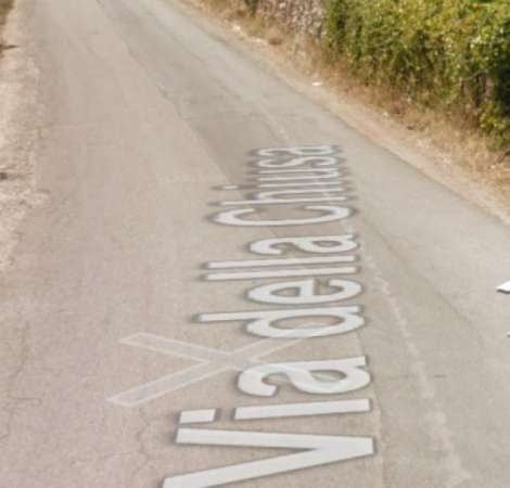 Foto Immobile in asta di 366 m con 5 locali e box auto in vendita a Gioia del Colle