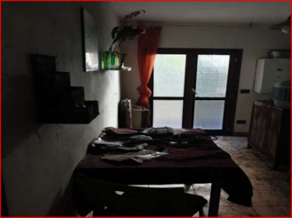 Foto Immobile in asta di 38 m con 2 locali in vendita a Poggibonsi