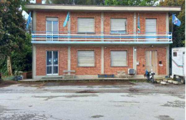Foto Immobile in asta di 389 m con 1 locale in vendita a Altopascio