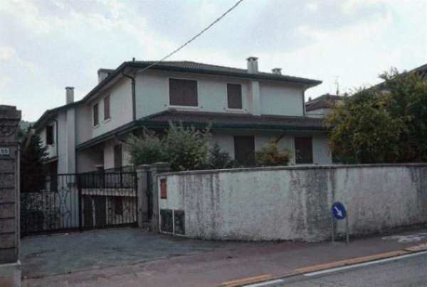 Foto Immobile in asta di 432 m in vendita a Arzignano