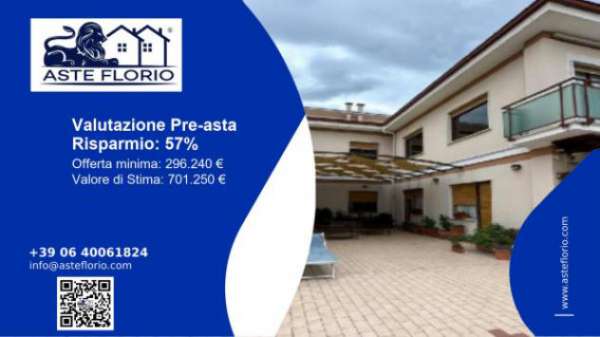 Foto Immobile in asta di 553 m in vendita a Fondi