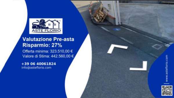 Foto Immobile in asta di 590 m con pi� di 5 locali in vendita a Sarzana