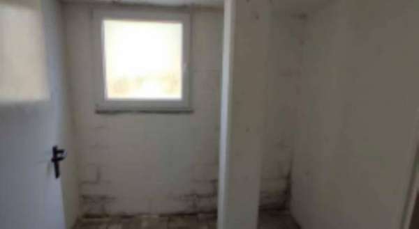 Foto Immobile in asta di 95 m con 3 locali e box auto in vendita a Luino