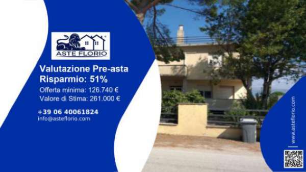 Foto Immobile in asta di 961 m con 1 locale in vendita a Bevagna