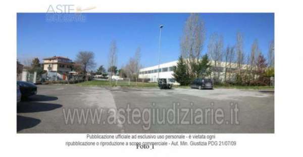 Foto IMMOBILI-ALTRA CATEGORIA-Localit  piane di camerata - via ungaretti