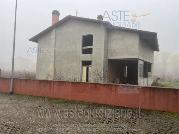 Foto IMMOBILI-ALTRA CATEGORIA-Strada dosso del corso, 46100 mantova mn, italia