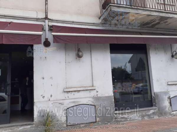Foto IMMOBILI-IMMOBILE COMMERCIALE-Corso m. prestinari n. 142