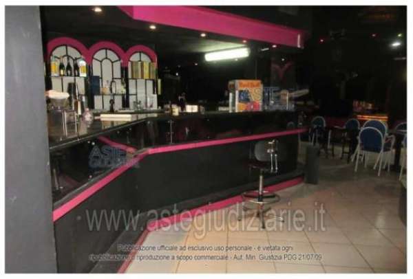Foto IMMOBILI-IMMOBILE COMMERCIALE-Frazione cintolese, via francesca uggia nn. 635, 643/b, 643/c, 643/d, piano t.