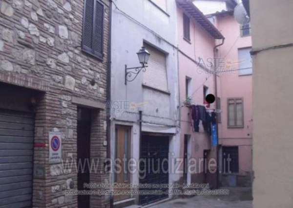 Foto IMMOBILI-IMMOBILE COMMERCIALE-Via cavour, 06055 marsciano pg, italia