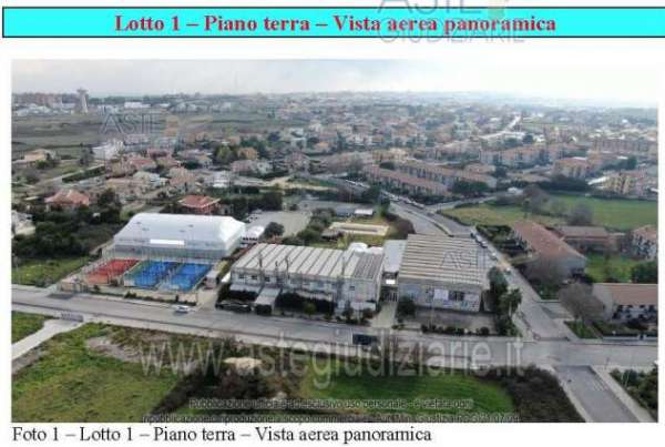 Foto IMMOBILI-IMMOBILE COMMERCIALE-Via germania 12