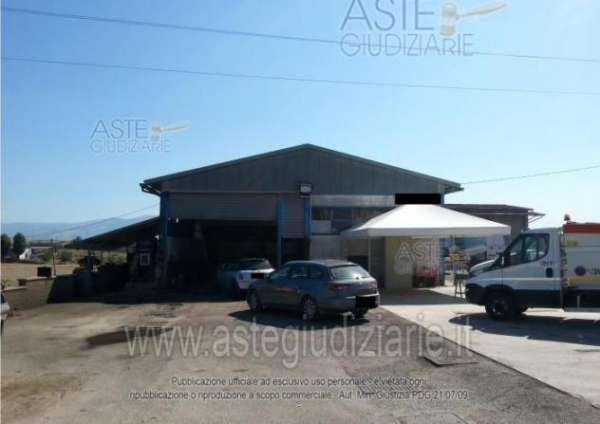 Foto IMMOBILI-IMMOBILE COMMERCIALE-Via latina iv km civ.131/a