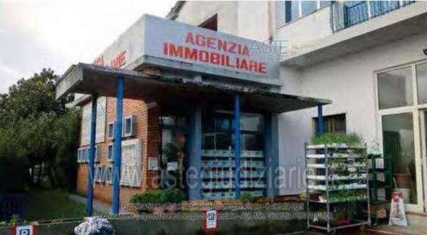 Foto IMMOBILI-IMMOBILE COMMERCIALE-Via volterrana, capannoli pi, italia