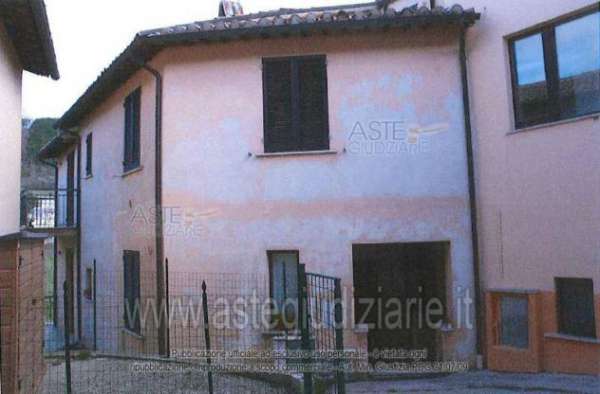 Foto IMMOBILI-IMMOBILE RESIDENZIALE-06034 annifo pg, italia