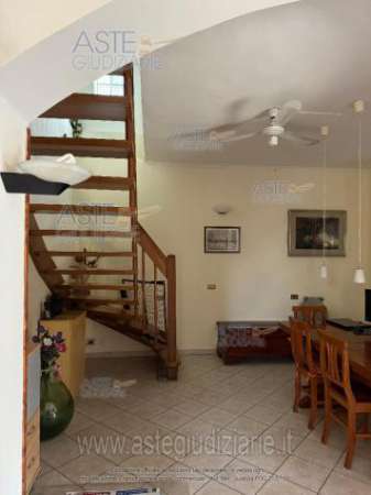 Foto IMMOBILI-IMMOBILE RESIDENZIALE-65010 caprara pe, italia
