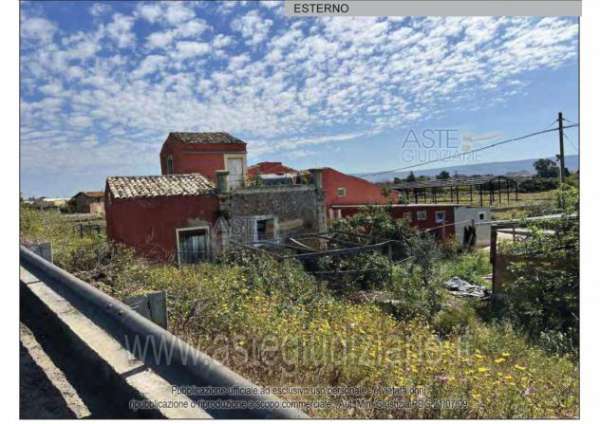 Foto IMMOBILI-IMMOBILE RESIDENZIALE-Contrada serra rovetto snc