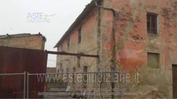 Foto IMMOBILI-IMMOBILE RESIDENZIALE-Fraz. rosceto - voc. sobrano n. 33