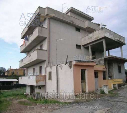 Foto IMMOBILI-IMMOBILE RESIDENZIALE-Localit  banditella - via dei convolvoli n. 15