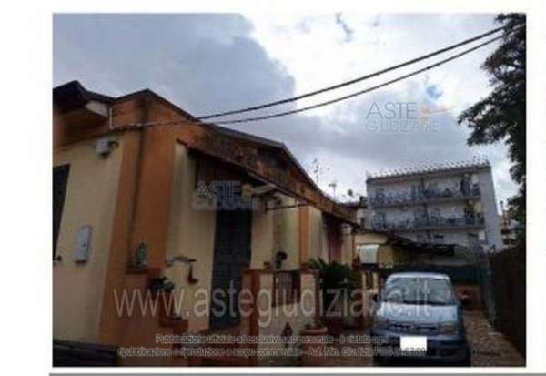 Foto IMMOBILI-IMMOBILE RESIDENZIALE-Via vittorio alfieri, 13, 80147 napoli na, italia