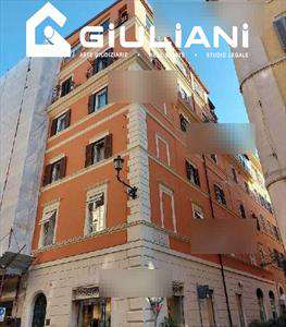 Foto in Vendita, pi� di 6 Locali, 158 mq, Roma