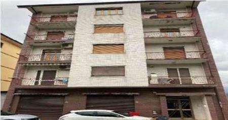 Foto in Vendita, pi� di 6 Locali, 172 mq, Rende
