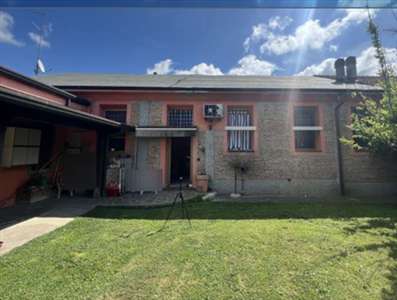 Foto in Vendita, pi� di 6 Locali, 224 mq, Gonzaga