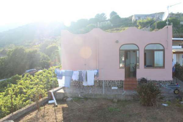Foto Isole Eolie Lipari,cod.ve 933, casa singola di  mq 115 in zona panoramica,