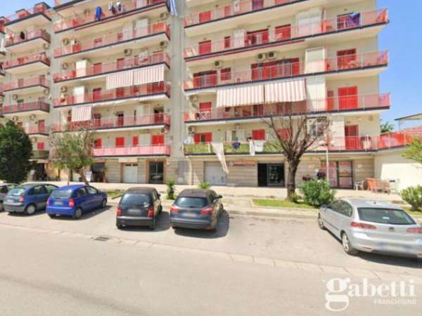 Foto Laboratorio in vendita a Casalnuovo Di Napoli - 2 locali 100mq